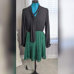 Lulu's Black and Green Dress
